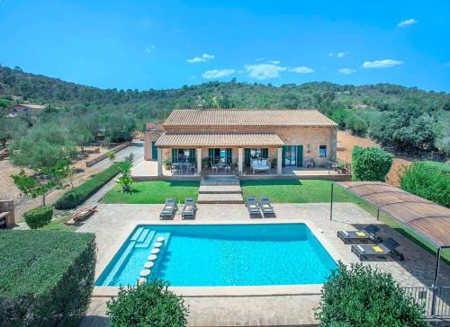 Son Monavi by Vintage Travel