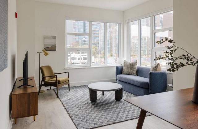 Sonder Vicino | One-Bedroom Apartment w/ Juliette Balcony