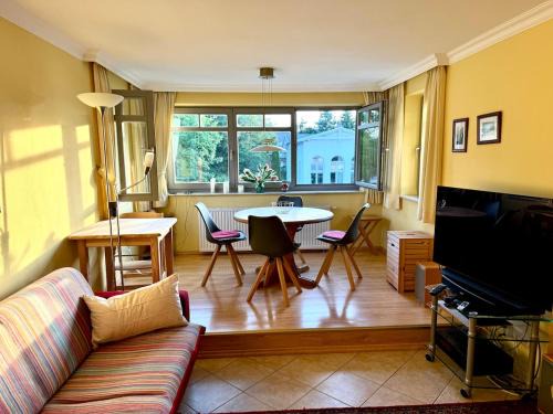 Sonnige, ruhige Wohnung 5 min zum Strand u Zentrum