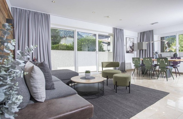 Sonnjoch with terrace approx. 63m² short stay - Karwendelblick Apartments