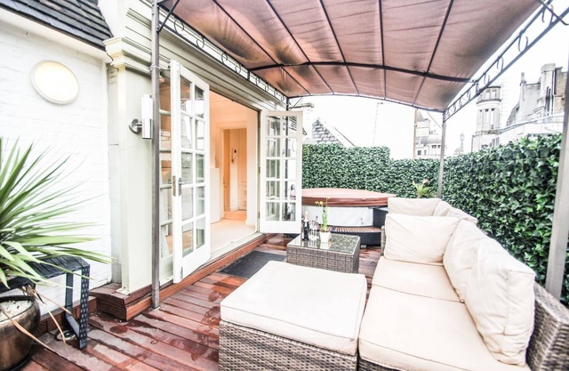 Sophia's Love 8 rooms Piccadilly Circus St James TownHouse