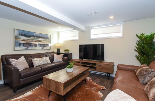 Sophisticated 4 beds, 2 baths - Nepean - Ottawa