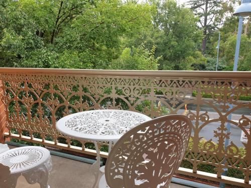 Sophisticated Elegance at the Gardens