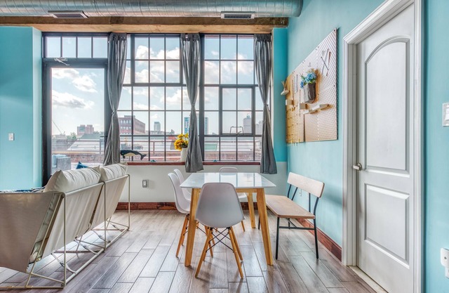 Sosuite 2BR Apt w Patio W D Gym On-site Bar
