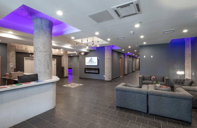 Sosuite 2BR Penthouse w W D Gym On-site Bar