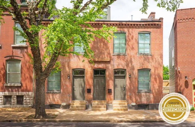 Soulard Retreat | 7BR/9BA |Courtyard/ABODEbucks