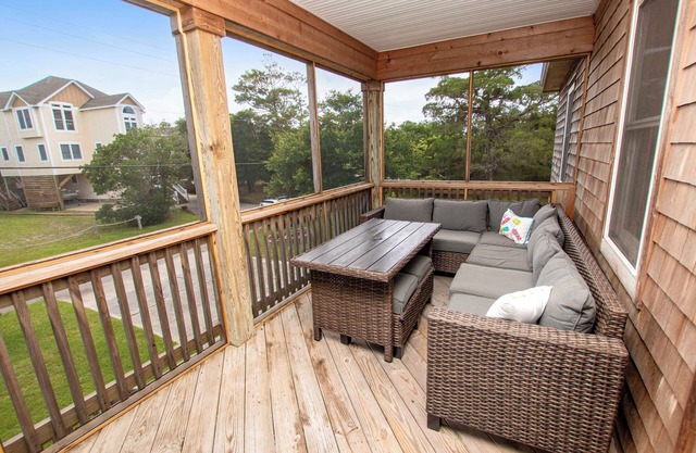 Soundside, Fire Pit, Screened in Porch, Fenced in Backyard, Charming Beach House