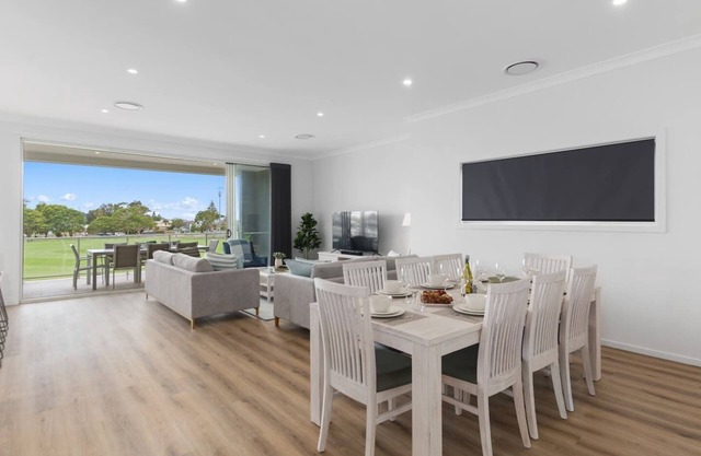 South Beach Escape Sensational Shell Cove Living