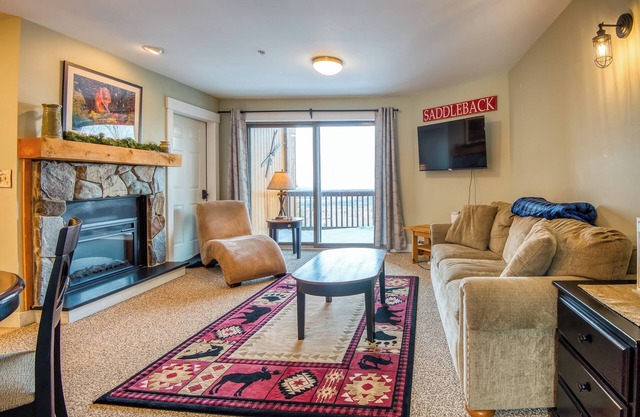 South Branch 7-2 | Cute and Cozy Ski-in/Ski-out Condo at South Branch
