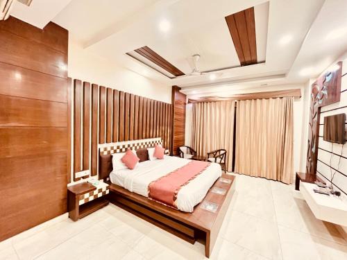 South Residency near AIIMS Hospital South Delhi