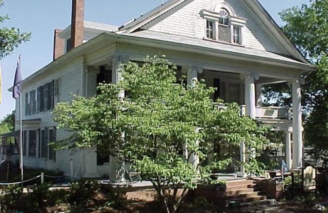 Southern Charm nestled on the outskirts of Augusta, GA