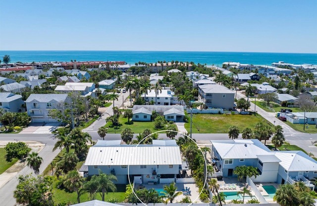 Southern Cross: 3 Min Walk to Gulf Beach