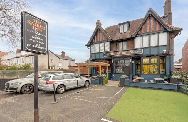 Southport Rabbit Retreat - Sleeps 15