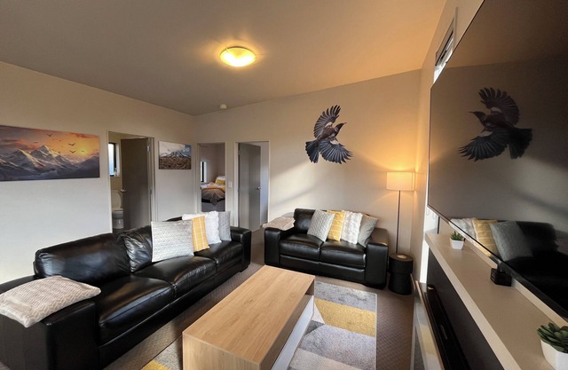 Spa, mountain views and a gas fireplace