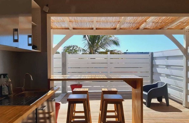 Spacieux t2 a 150 mettre de la plage jardin terrasse cheques ANCV acceptés