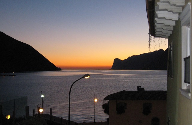 Spacious apartments in the centre a few steps from the beach of Torbole