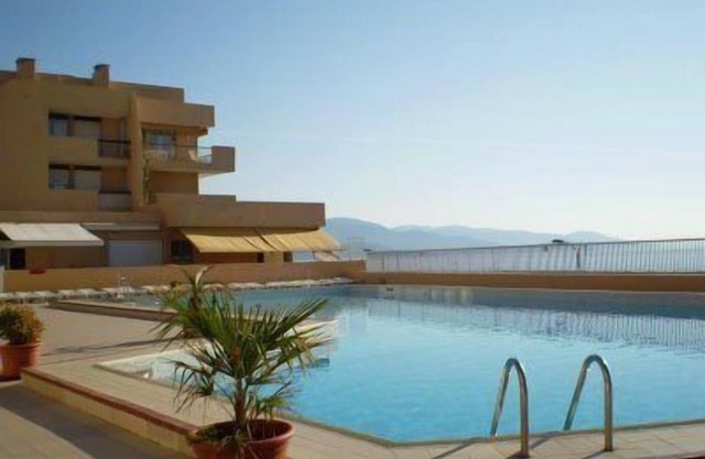 SPACIOUS 2 BEDROOM APARTMENT, PORT VIEW