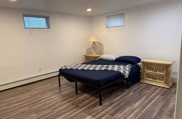 Spacious 2-bedroom apartment with WiFi, AC in wonderful Hauppauge/Smithtown
