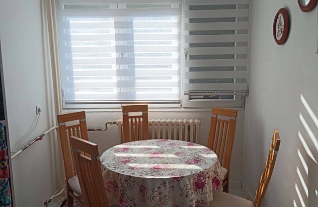 Spacious 2 bedroom apartment in serene Sarajevo with AC, WiFi