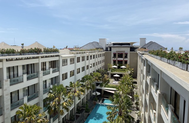 Spacious 2 Bedroom Penthouse Apt,50Mbps, Pool, Gym