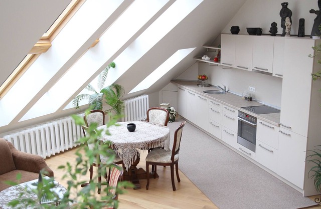 Spacious 2 room loft AQUARELLE in Old Town