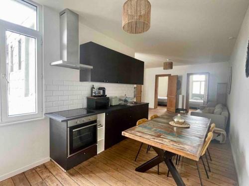 Spacious 2BDR Apartment, Antwerp center