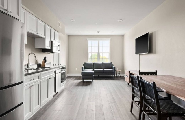 Spacious 2BR Getaway Near Canal Street