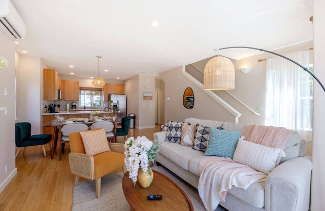 Spacious 3B/2.5B Home in the Heart of Capitol Hill