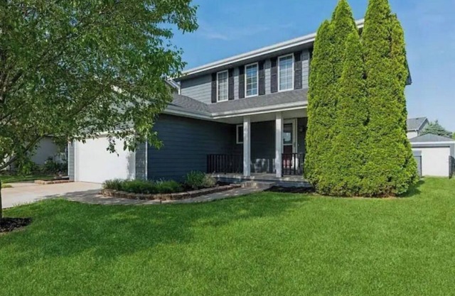 Spacious 4 - bedroom 2 king beds