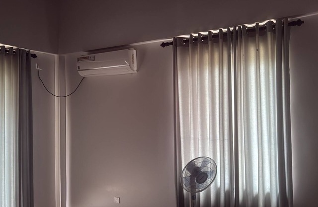 Spacious 4-bedroom building in welcoming Ja-Ela with AC