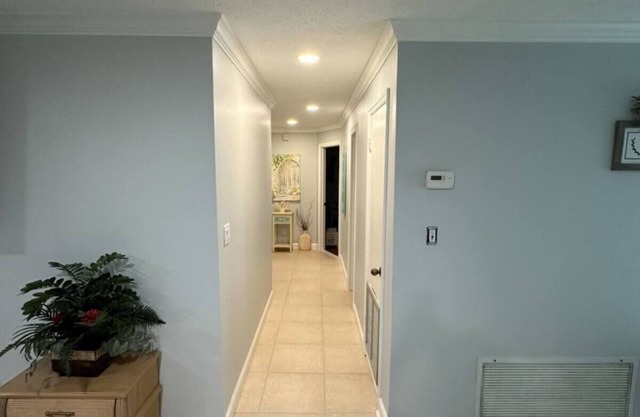 Spacious 4-bedroom house in Heart of Rocky Point