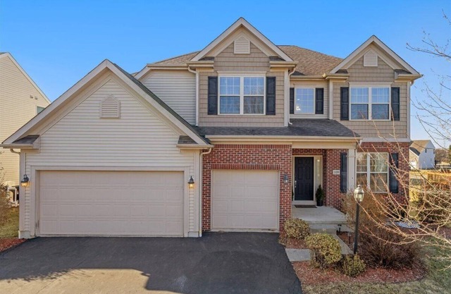 Spacious 4-bedroom house in awesome Pickerington with fitness room, WiFi