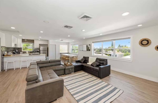 Spacious 4BR on Singer Island