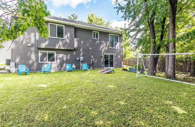 Spacious 4BR Retreat w/Game Room & Yard - Near NSC, TPC & Downtown Twin Cities