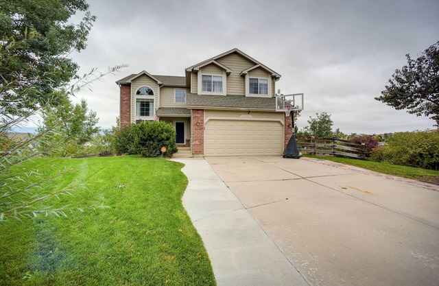 Spacious 5-bedroom house Next To Air Force Academy in Welcoming Colorado Springs