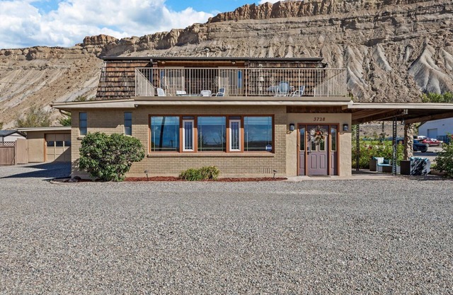 Spacious 5-bedroom house with WiFi, AC in charming Palisade