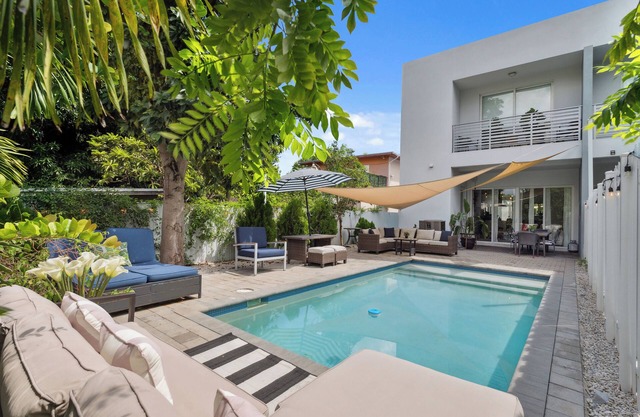 Spacious 5-bedroom house Best Location