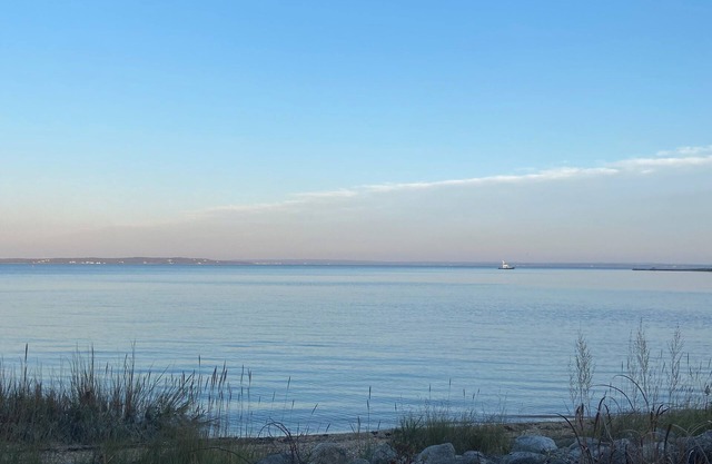 Spacious 5-bedroom family vacation house in welcoming Mattapoisett.