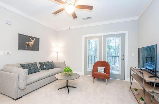 Spacious and Comfy 1BR Gym and Balcony