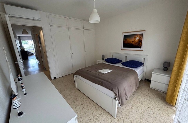 Spacious Apartment with Garden, Near Thermal Spa and Thau Lagoon