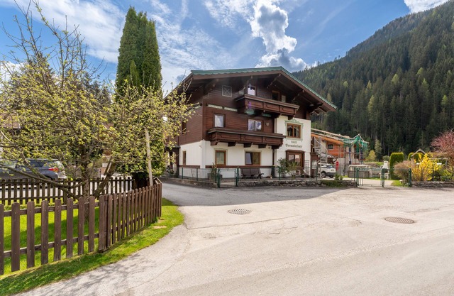 Spacious apartment in quiet location