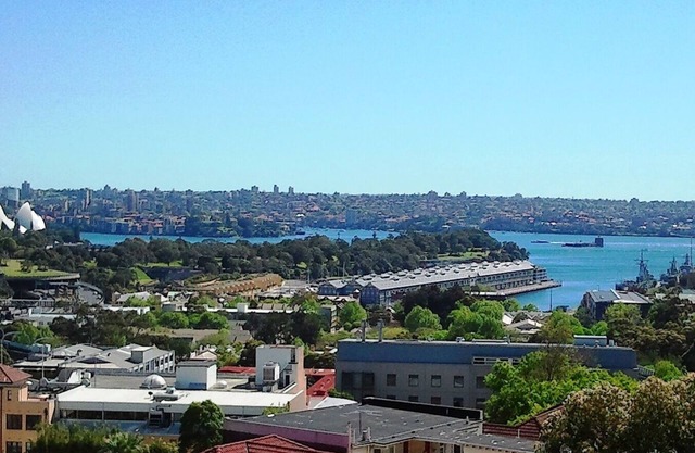Spacious apartment with stunning harbour view
