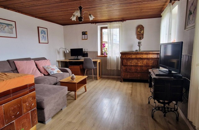 Spacious Apartment in an old Farmhouse in Nature