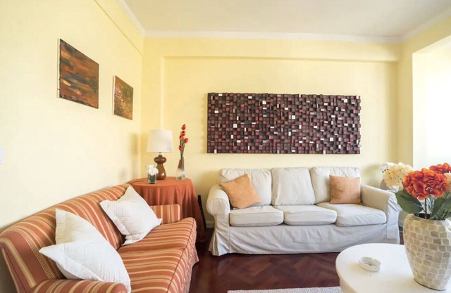 Spacious apartment in Belém. Family sized retreat, walking distance to monuments
