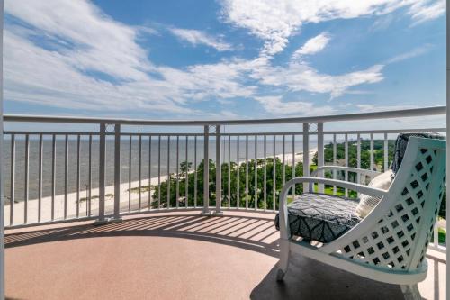 Spacious Beachview End Unit in Legacy Tower 2 -809 - 3 bedroom 3 bath condo