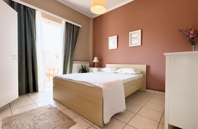 Spacious & Bright flat with balcony