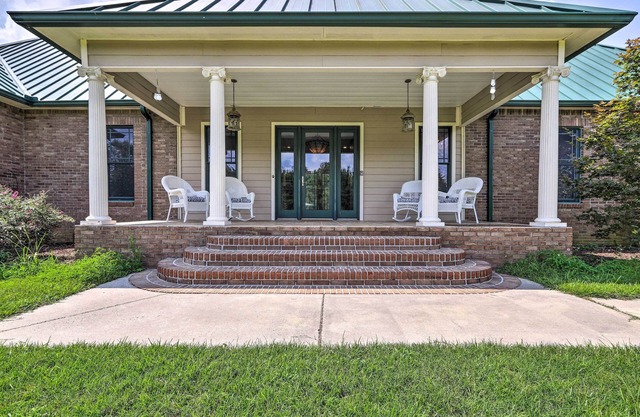Spacious Elko Home - 6 Mi to Georgia Fairgrounds!