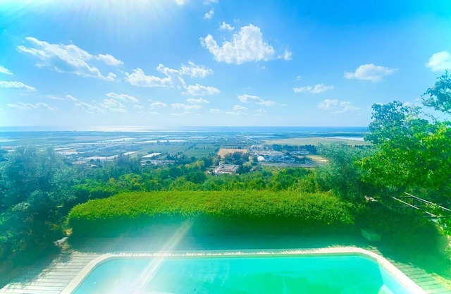 Spacious family villa, swimming pool, panoramic view & nearby beach