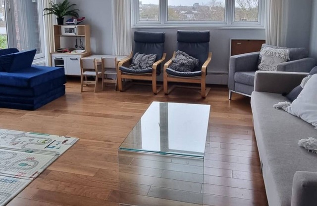 Spacious family-sized bright flat near Primrose Hill Hampstead Heath and Regents