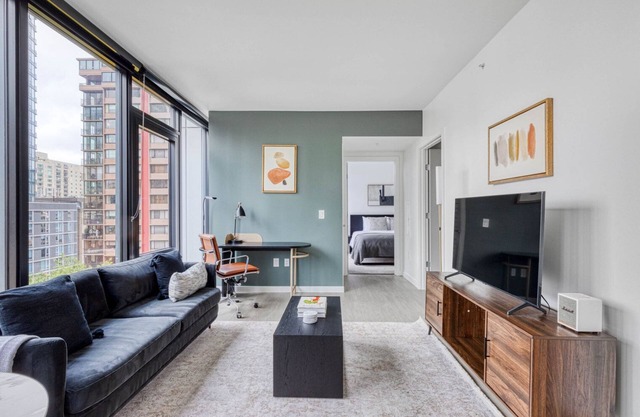 Spacious First Hill 1BR w/Gym & Coworking, by Blueground